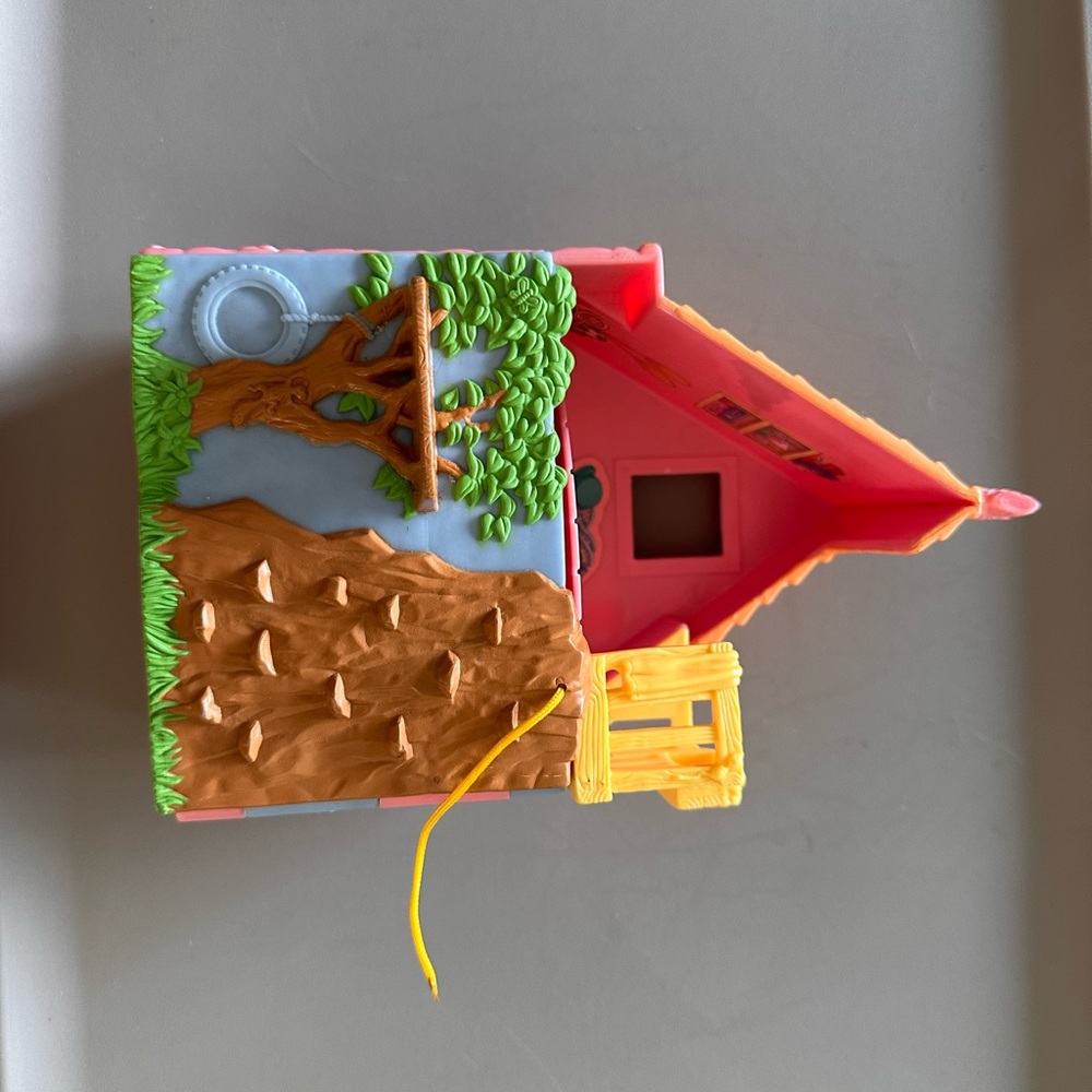 Fisher Price Sweet Street Camp Sweet 2003 w/ Accessories - Picture 2 of 6